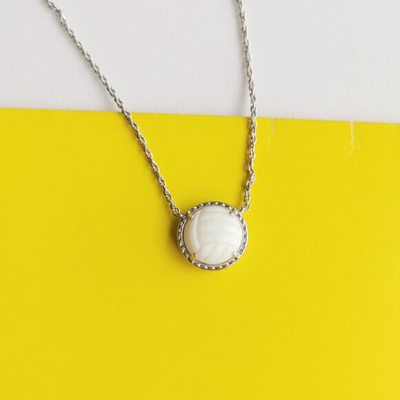 Kendra Scott Silver White Mother-of-Pearl Necklace - Volleyball - Picture 1 of 3